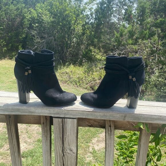 Bamboo Scenery Bootie  - Picture 1 of 8